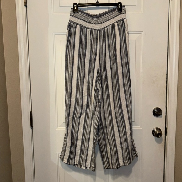 Crown & Ivy Wide Leg Pants - Picture 1 of 3